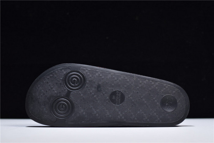 G*u*i* sandal1