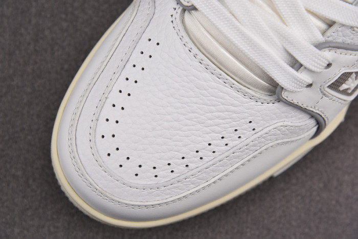 l&v snekaers l0000049