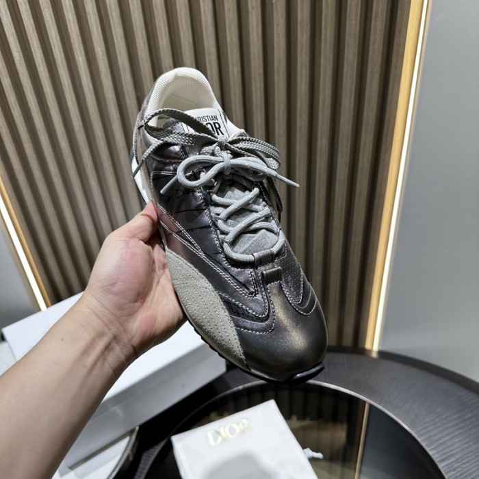 D1OR SNEAKERS T0000-233