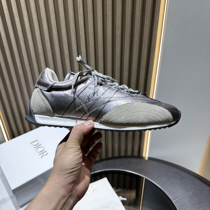 D1OR SNEAKERS T0000-233