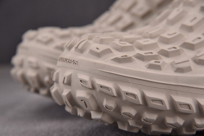 balenciag* sandal 42